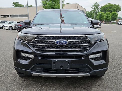 Certified 2022 Ford Explorer XLT w/ Equipment Group 202A image 2