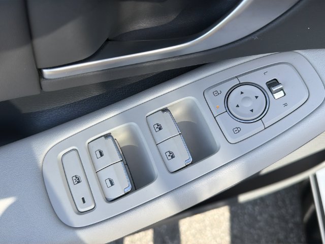 Certified 2025 Hyundai Sonata SEL AWD/4WD image 32
