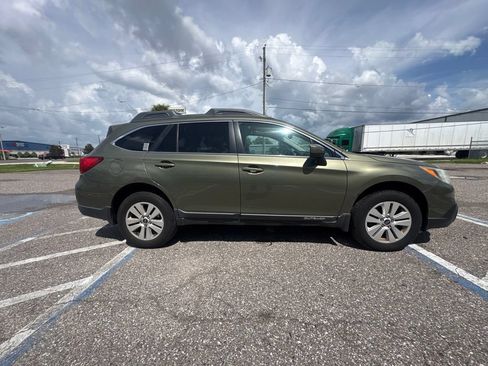 Used 2016 Subaru Outback 2.5i Premium w/ Popular Package #1 AWD/4WD image 2