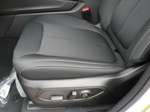 New 2026 Jeep Grand Cherokee 2WD image 12