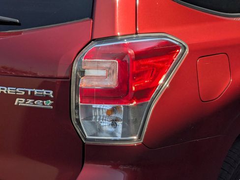 Used 2017 Subaru Forester 2.5i Premium w/ Protection Package #1 AWD/4WD image 12