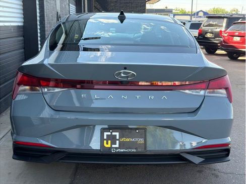 Used 2023 Hyundai Elantra SEL w/ Convenience Package FWD image 8