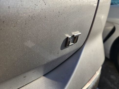Used 2020 Chevrolet Equinox LT FWD image 8