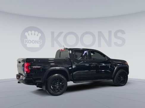 Used 2024 Chevrolet Colorado Trail Boss w/ Technology Package AWD/4WD image 11