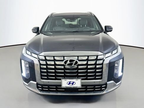 Used 2024 Hyundai Palisade Calligraphy FWD image 2