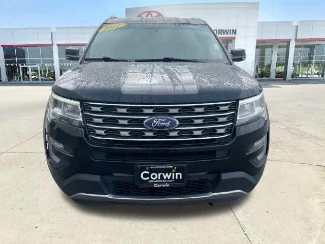Used 2017 Ford Explorer XLT AWD/4WD image 8