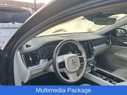 Used 2020 Volvo S60 T6 Momentum image 6