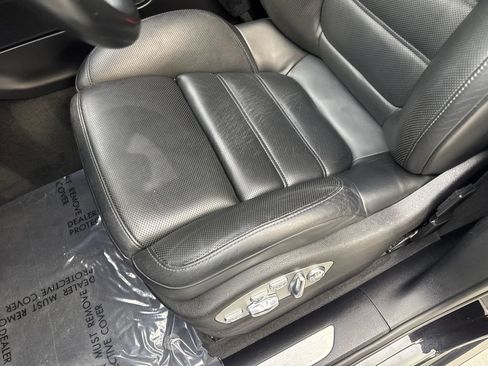Used 2020 Porsche Macan Turbo AWD/4WD image 27
