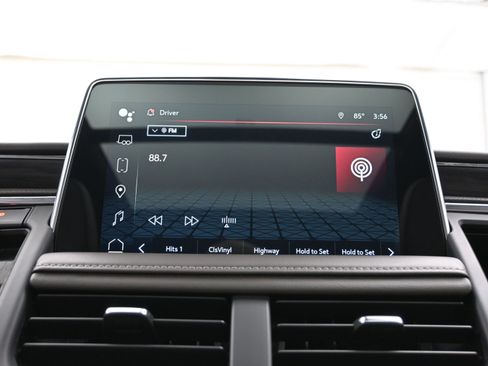 Used 2022 GMC Yukon SLT w/ SLT Premium Package image 37