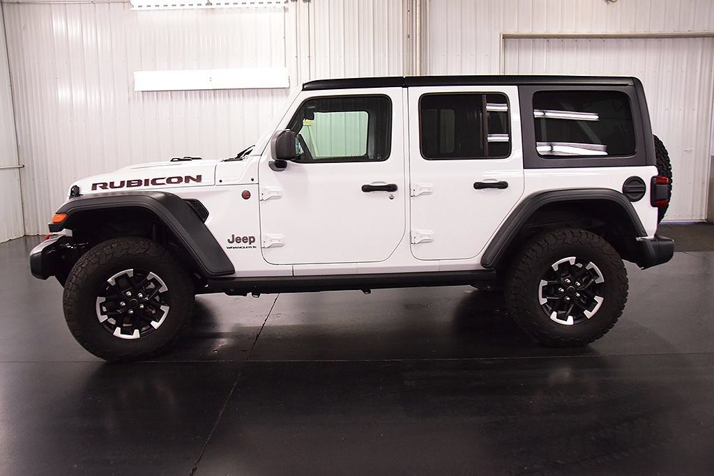 Used 2026 Jeep Wrangler Unlimited Rubicon AWD/4WD image 4