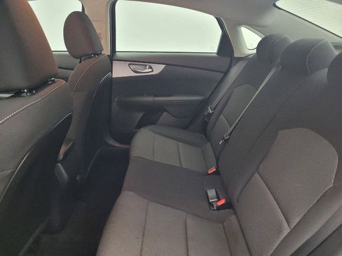 Used 2023 Kia Forte LXS w/ LXS Technology Package image 18