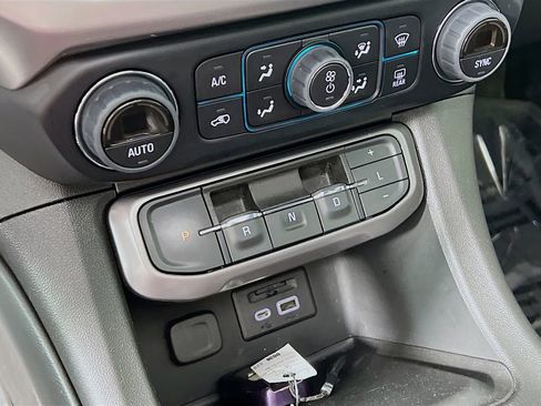 Certified 2023 GMC Acadia AT4 w/ Technology Package AWD/4WD image 16
