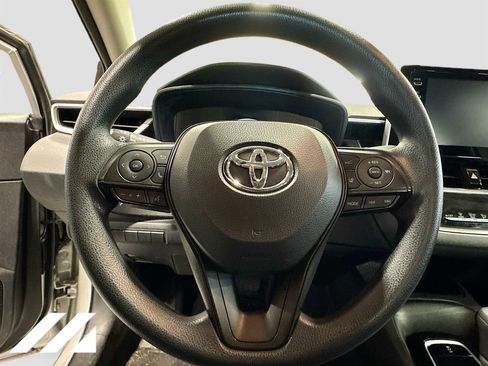 Used 2021 Toyota Corolla LE FWD image 10