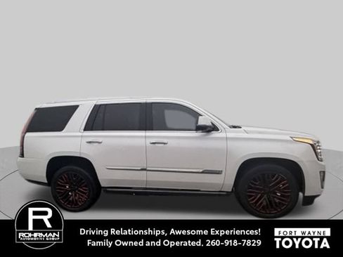 Used 2016 Cadillac Escalade Platinum AWD/4WD image 1