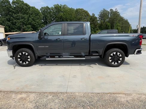 Used 2020 Chevrolet Silverado 2500 LT w/ All Star Edition AWD/4WD image 4