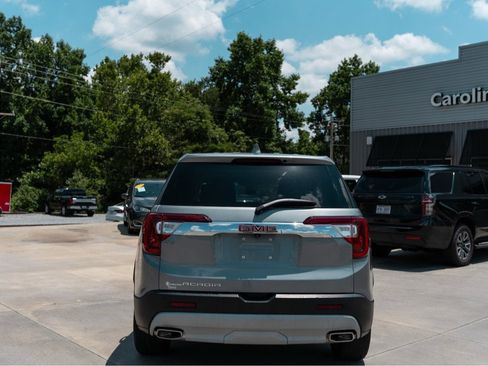 Used 2023 GMC Acadia SLE FWD image 4