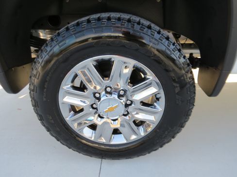 New 2026 Chevrolet Silverado 2500 High Country w/ High Country Premium Package AWD/4WD image 12