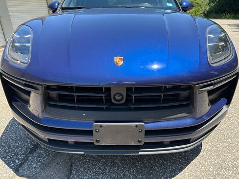 Used 2023 Porsche Macan AWD/4WD image 7