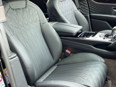 Used 2026 Bentley Flying Spur Plug-In Hybrid AWD/4WD image 38