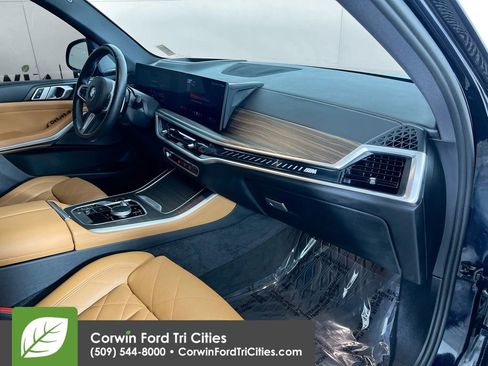 Used 2025 BMW X5 M60i w/ Climate Comfort Package image 31