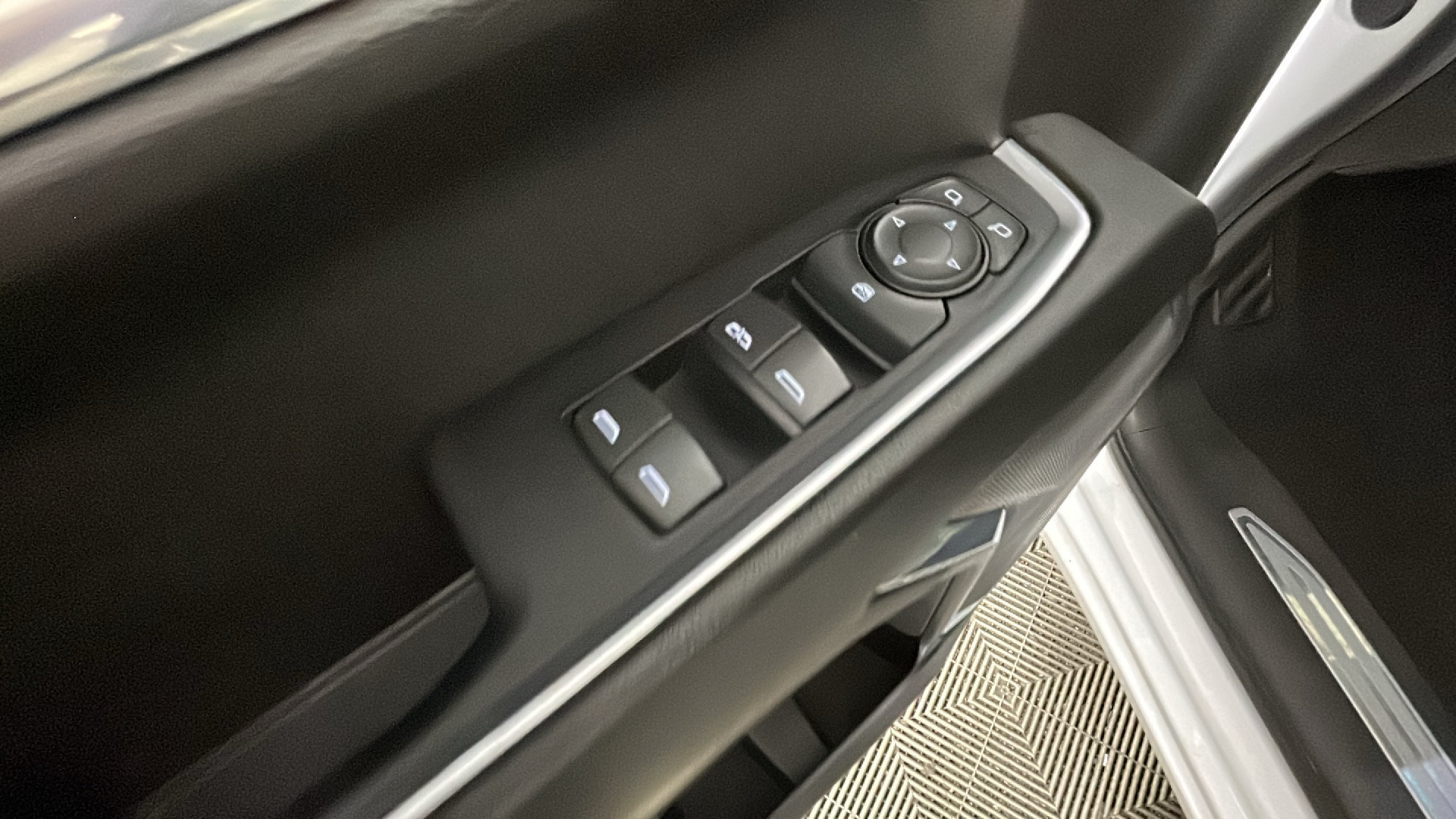 Used 2024 GMC Sierra 1500 SLE AWD/4WD image 12