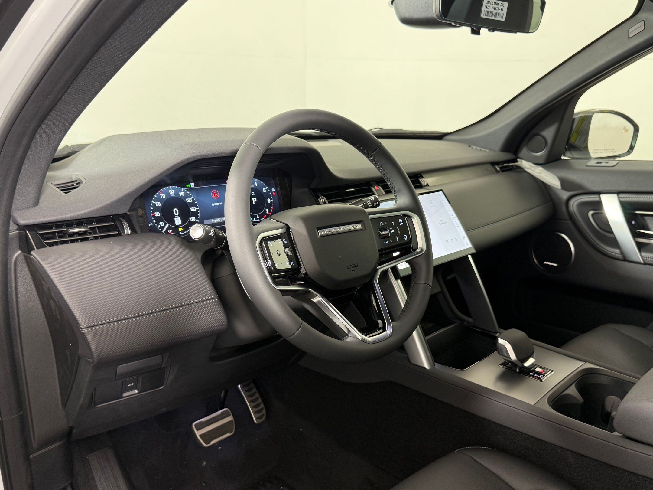 New 2026 Land Rover Discovery Sport Landmark AWD/4WD image 4