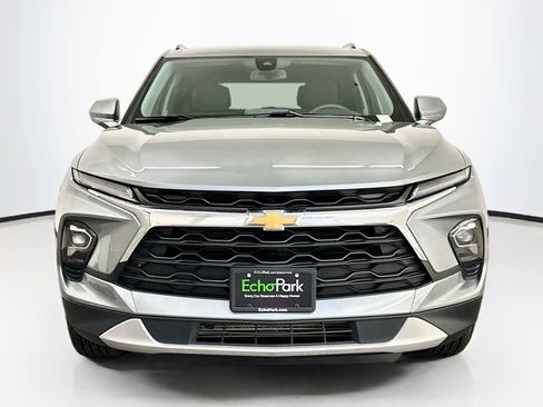Used 2024 Chevrolet Blazer LT w/ Convenience Package AWD/4WD image 2