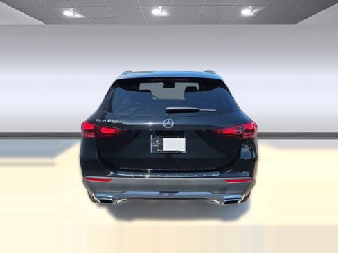 New 2025 Mercedes-Benz GLA 250 image 8