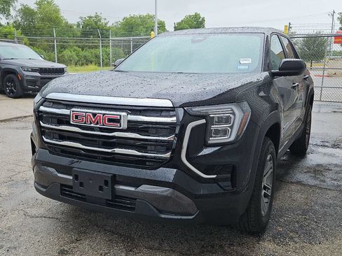 Certified 2025 GMC Terrain Elevation FWD image 3