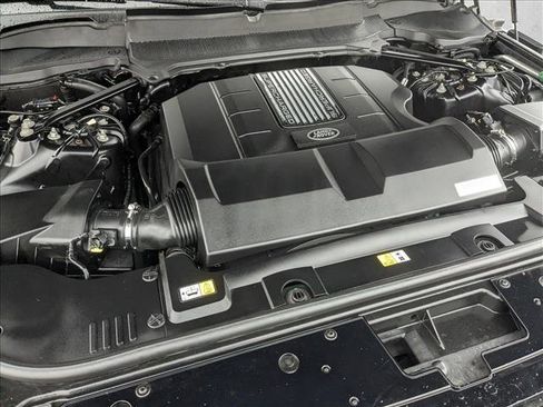 Used 2019 Land Rover Range Rover HSE image 24