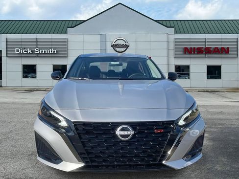 New 2025 Nissan Altima 2.5 SR image 2