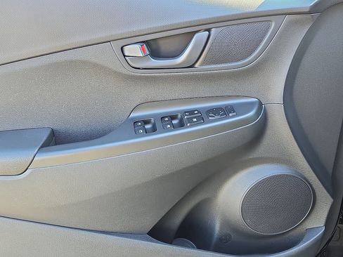 Used 2023 Hyundai Kona SEL image 16