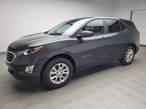 Used 2021 Chevrolet Equinox LS w/ LS Convenience Package AWD/4WD image 2