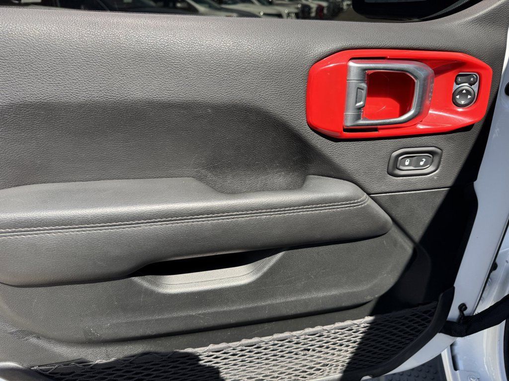 Used 2021 Jeep Wrangler Unlimited Sahara AWD/4WD image 17