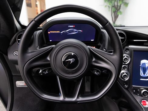Used 2019 McLaren 720S Luxury RWD image 13
