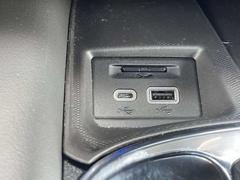 Certified 2024 Buick Enclave Avenir FWD image 28