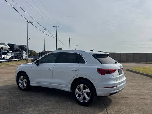 Used 2020 Audi Q3 2.0T Premium w/ Convenience Package AWD/4WD image 12