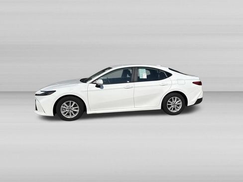 Used 2026 Toyota Camry LE FWD image 10