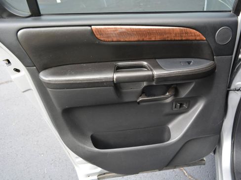 Used 2012 Nissan Armada SL RWD image 11