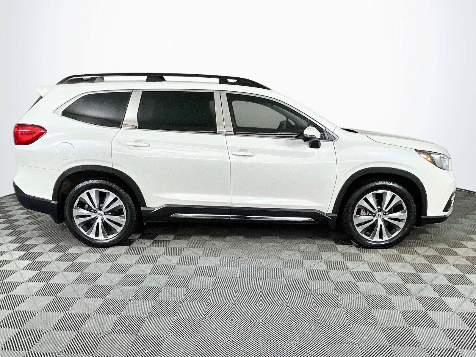Used 2020 Subaru Ascent Limited w/ Technology Package AWD/4WD image 11