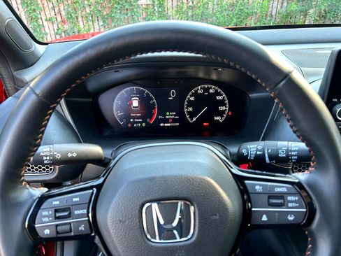 Used 2025 Honda HR-V Sport image 6