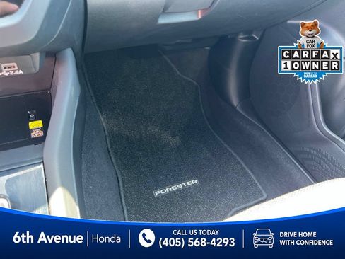 Used 2025 Subaru Forester Premium AWD/4WD image 39
