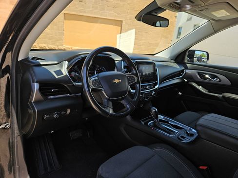 Used 2020 Chevrolet Traverse LT FWD image 13