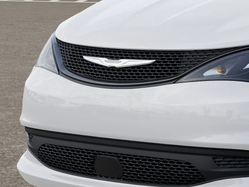 New 2027 Chrysler Pacifica LX FWD image 7