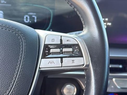 Used 2024 Kia Telluride S image 21