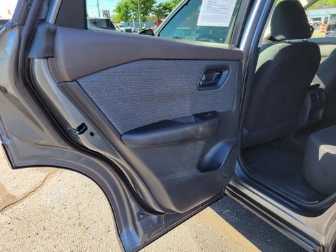 Used 2023 Nissan Rogue S AWD/4WD image 19