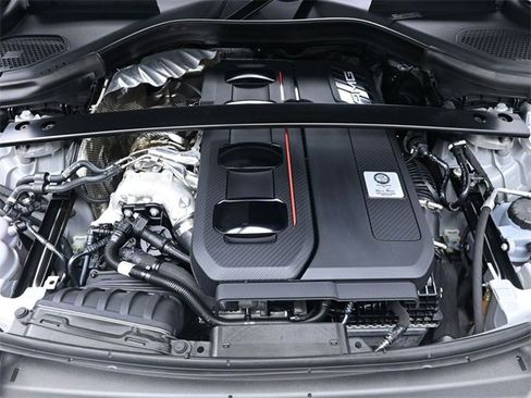 Used 2025 Mercedes-Benz GLC 63 AMG S image 32