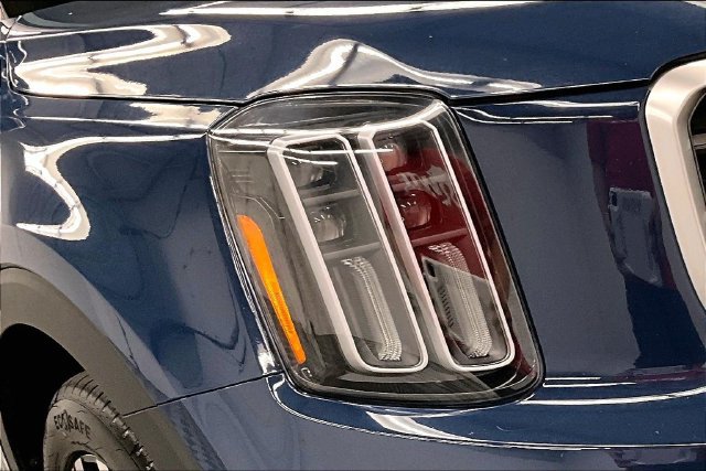Used 2025 Kia Telluride S FWD image 33