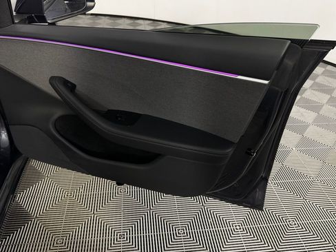 Used 2024 Tesla Model 3 Standard Range RWD image 33