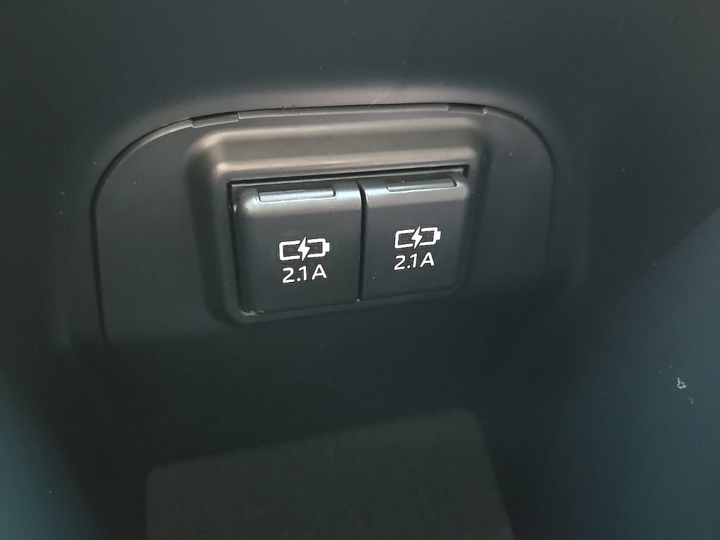 Used 2019 Toyota RAV4 Limited w/ Cold Weather Package AWD/4WD image 64